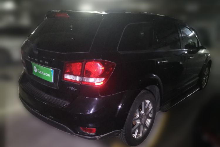 Used Dodge Journey 2013 2.4L Two-Wheel Drive Luxury Version Rear Right 45 Deg