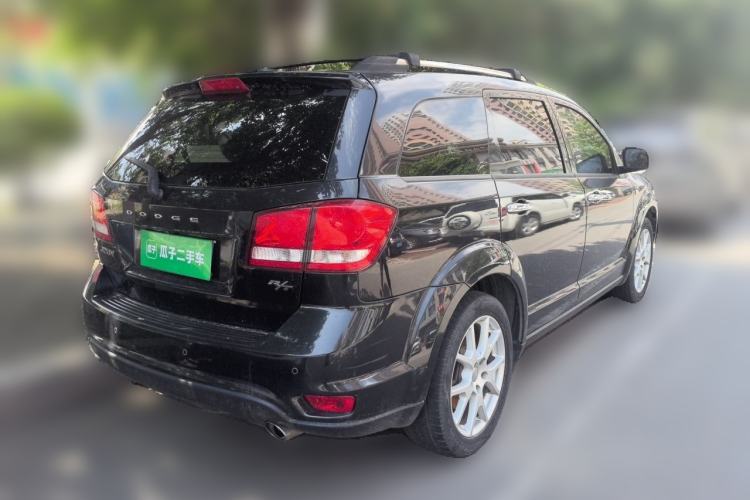 Used Dodge Journey 2013 2.4L Two-Wheel Drive Luxury Version Rear Right 45 Deg