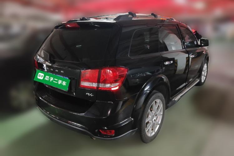 Used Dodge Journey 2013 2.4L Two-Wheel Drive Luxury Version Rear Right 45 Deg