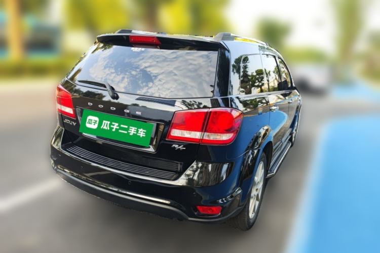 Used Dodge Journey 2013 2.4L Two-Wheel Drive Luxury Version Rear Right 45 Deg