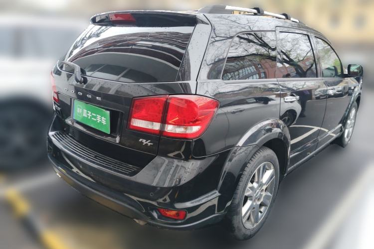 Used Dodge Journey 2013 2.4L Two-Wheel Drive Luxury Version Rear Right 45 Deg
