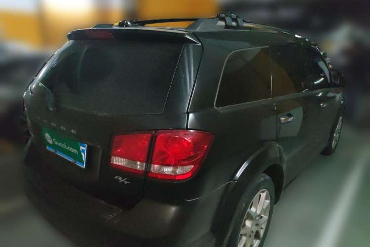Used Dodge Journey 2013 2.4L Two-Wheel Drive Luxury Version Rear Right 45 Deg