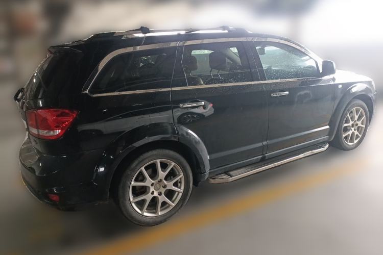 Used Dodge Journey 2013 2.4L Two-Wheel Drive Luxury Version Rear Right 45 Deg