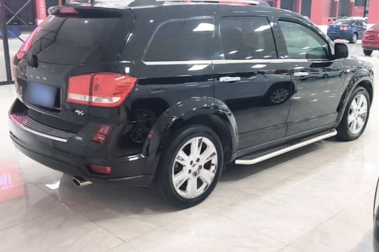 Used Dodge Journey 2013 2.4L Two-Wheel Drive Luxury Version Rear Right 45 Deg
