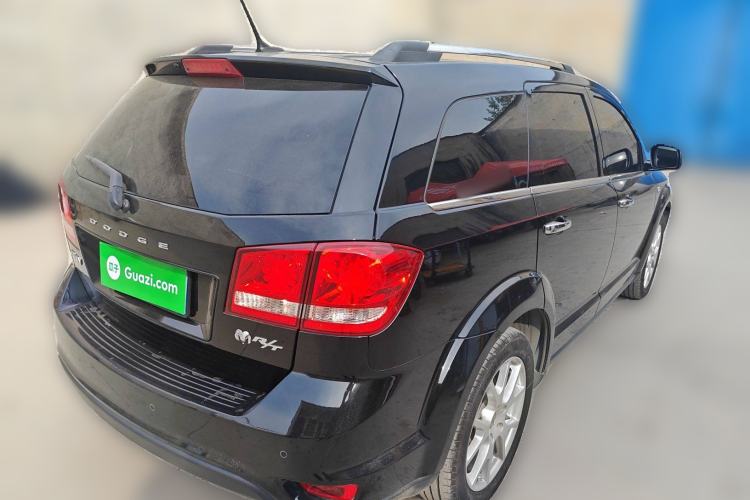 Used Dodge Journey 2013 2.4L Two-Wheel Drive Luxury Version Rear Right 45 Deg