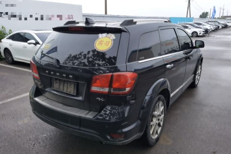 Used Dodge Journey 2013 2.4L Two-Wheel Drive Luxury Version Rear Right 45 Deg