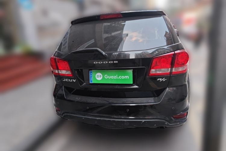 Used Dodge Journey 2013 2.4L Two-Wheel Drive Luxury Version Rear