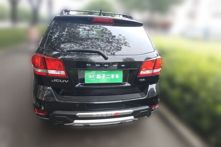 Used Dodge Journey 2013 2.4L Two-Wheel Drive Luxury Version Rear