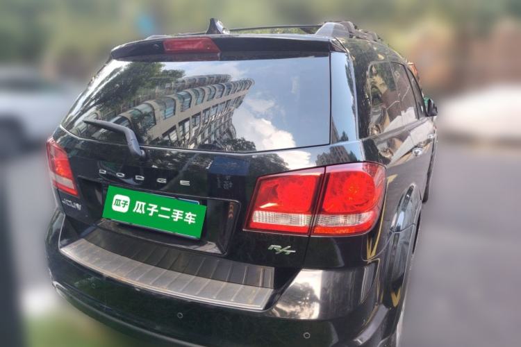 Used Dodge Journey 2013 2.4L Two-Wheel Drive Luxury Version Rear