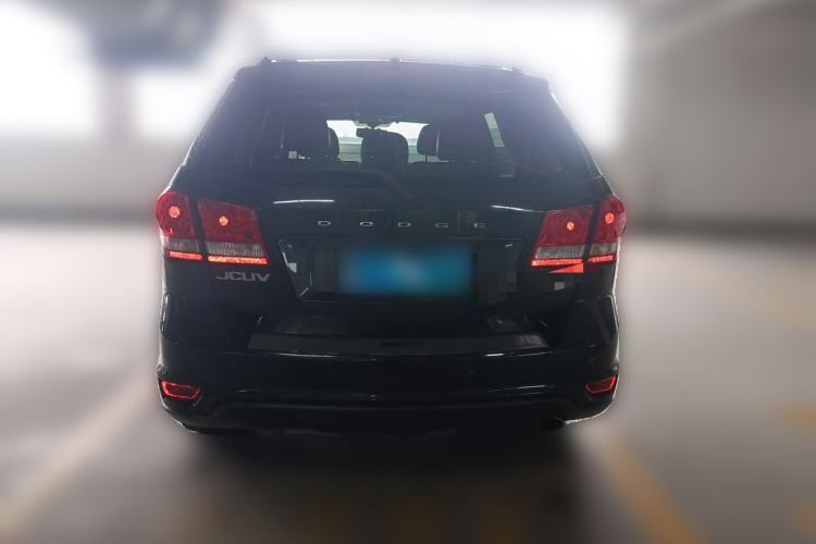 Used Dodge Journey 2013 2.4L Two-Wheel Drive Luxury Version Rear