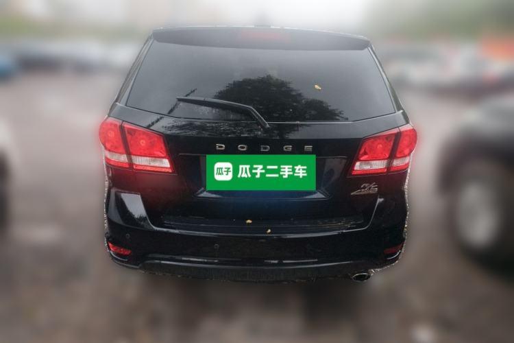 Used Dodge Journey 2013 2.4L Two-Wheel Drive Luxury Version Rear