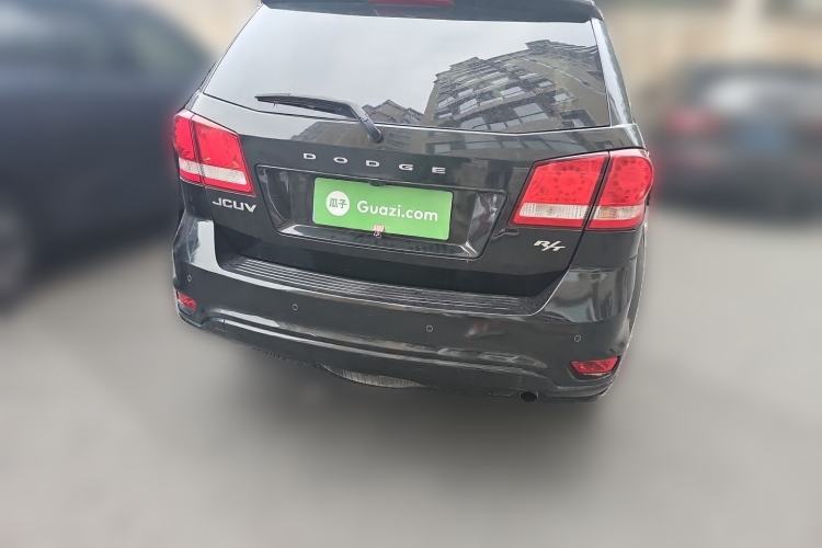 Used Dodge Journey 2013 2.4L Two-Wheel Drive Luxury Version Rear