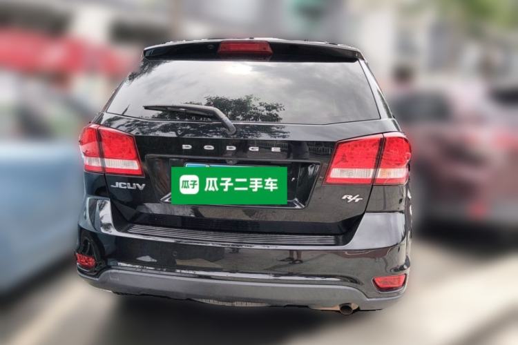 Used Dodge Journey 2013 2.4L Two-Wheel Drive Luxury Version Rear