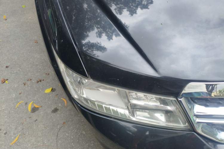 Used Dodge Journey 2013 2.4L Two-Wheel Drive Luxury Version Right Front Headlight