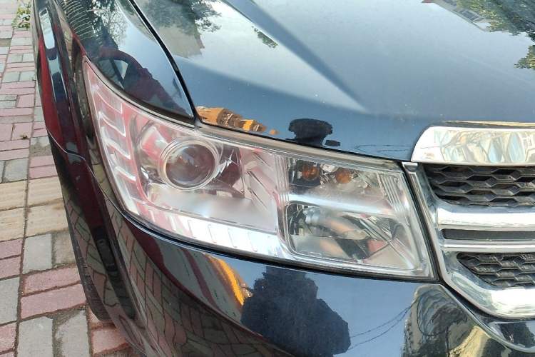 Used Dodge Journey 2013 3.6L Four-Wheel Drive Flagship Edition Right Front Headlight