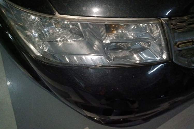 Used Dodge Journey 2013 2.4L Two-Wheel Drive Luxury Version Right Front Headlight