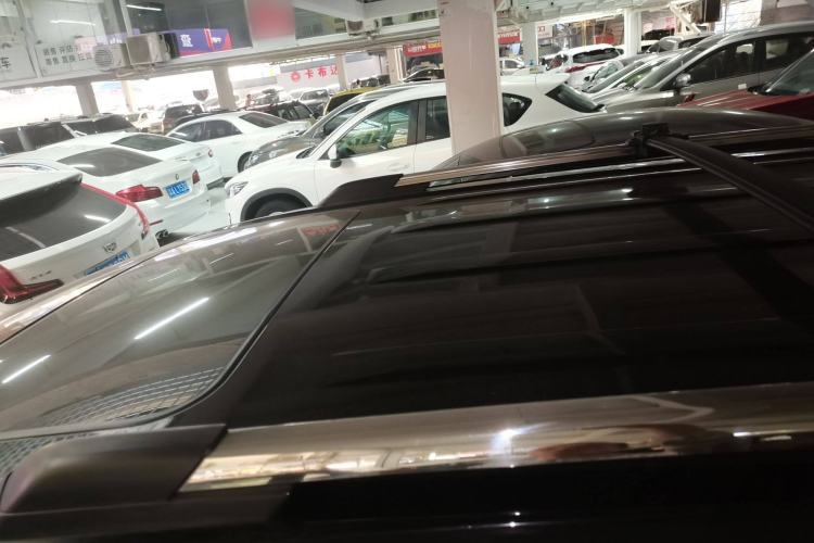 Used Dodge Journey 2013 2.4L Two-Wheel Drive Luxury Version Roof