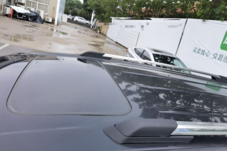 Used Dodge Journey 2013 2.4L Two-Wheel Drive Luxury Version Roof