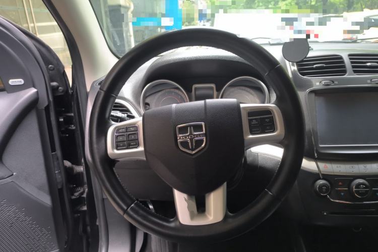 Used Dodge Journey 2013 3.6L Four-Wheel Drive Flagship Edition Steering Wheel