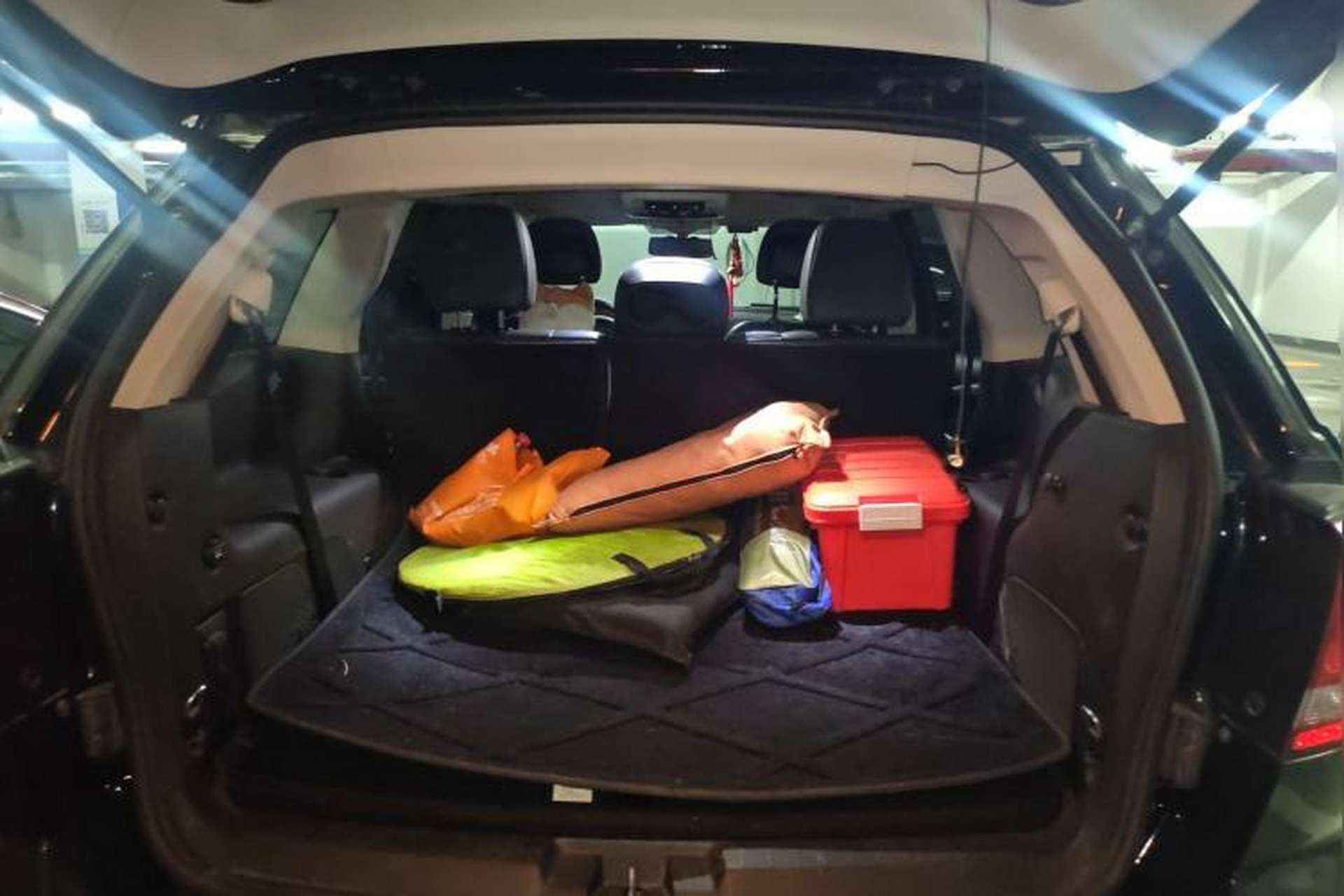 Used Dodge Journey 2013 2.4L Two-Wheel Drive Luxury Version Trunk