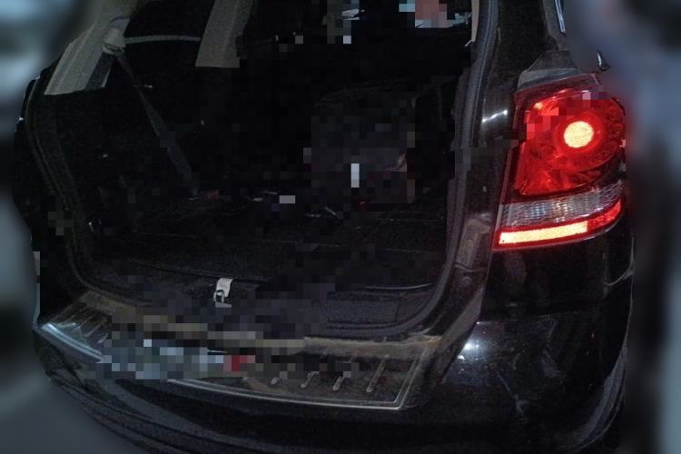 Used Dodge Journey 2013 2.4L Two-Wheel Drive Luxury Version Trunk