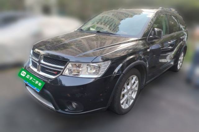 Ojetý Dodge Journey 2013 2.4L Two-Wheel Drive Luxury Version