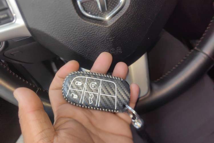 Used Dodge Journey 2013 2.4L Two-Wheel Drive Luxury Version Vehicle Key
