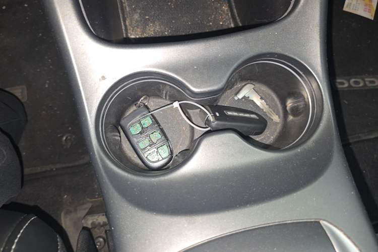 Used Dodge Journey 2013 2.4L Two-Wheel Drive Luxury Version Vehicle Key