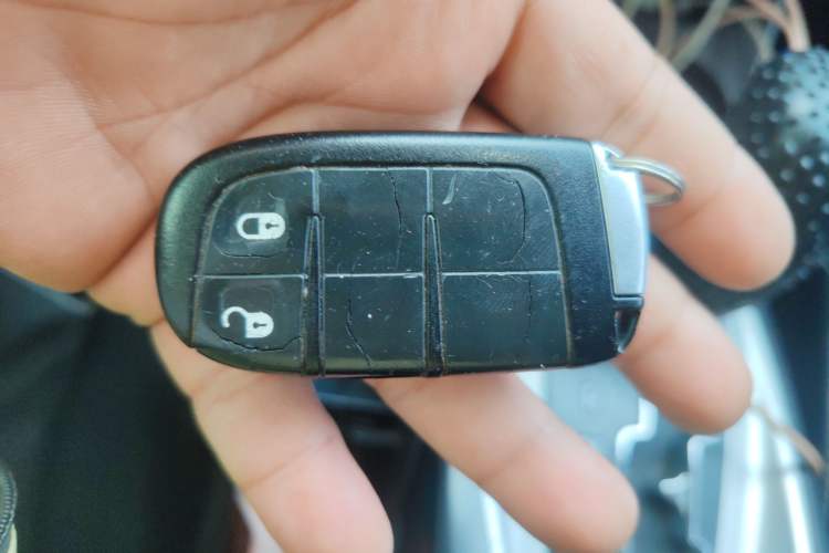 Used Dodge Journey 2013 2.4L Two-Wheel Drive Luxury Version Vehicle Key