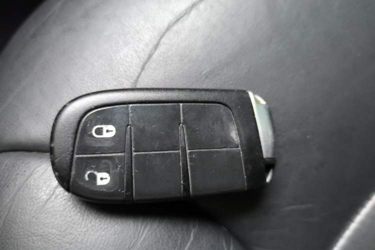 Used Dodge Journey 2013 3.6L Four-Wheel Drive Flagship Edition Vehicle Key