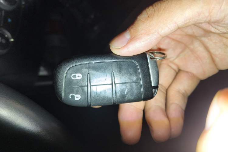 Used Dodge Journey 2013 3.6L Four-Wheel Drive Flagship Edition Vehicle Key