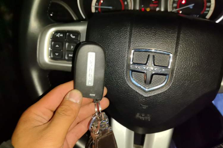 Used Dodge Journey 2013 3.6L Four-Wheel Drive Flagship Edition Vehicle Key