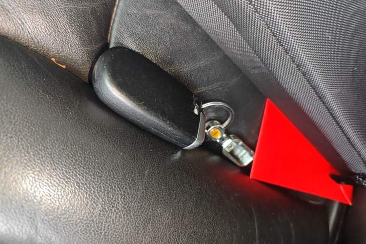 Used Dodge Journey 2013 2.4L Two-Wheel Drive Luxury Version Vehicle Key