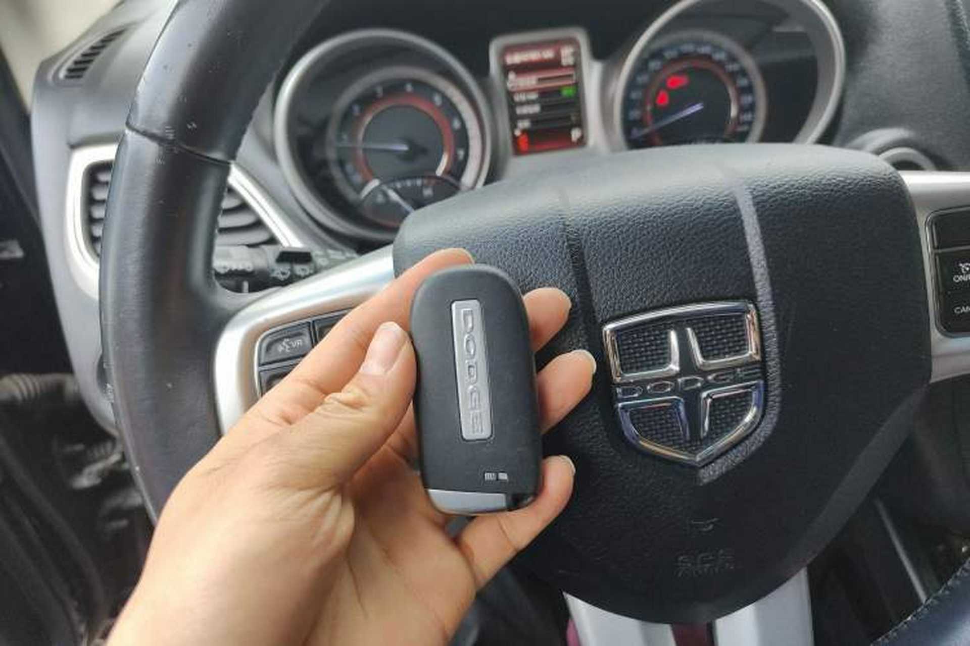 Used Dodge Journey 2013 2.4L Two-Wheel Drive Luxury Version Vehicle Key