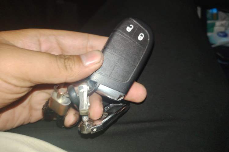 Used Dodge Journey 2013 2.4L Two-Wheel Drive Luxury Version Vehicle Key