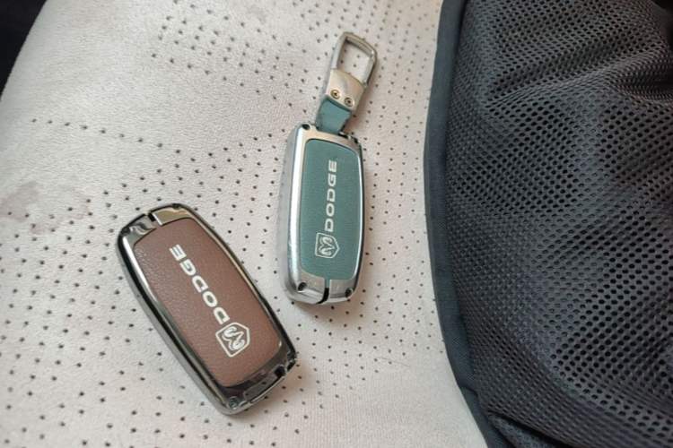 Used Dodge Journey 2013 2.4L Two-Wheel-Drive Smart Edition Vehicle Key