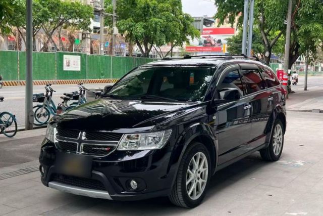 Used Dodge Journey 2013 2.4L Two-Wheel Drive Luxury Version