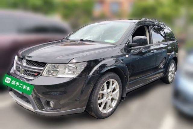 Ojetý Dodge Journey 2013 2.4L Two-Wheel Drive Luxury Version
