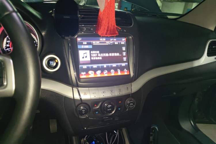 Used Dodge Journey 2013 2.4L Two-Wheel-Drive Smart Edition Audio And AC Panel