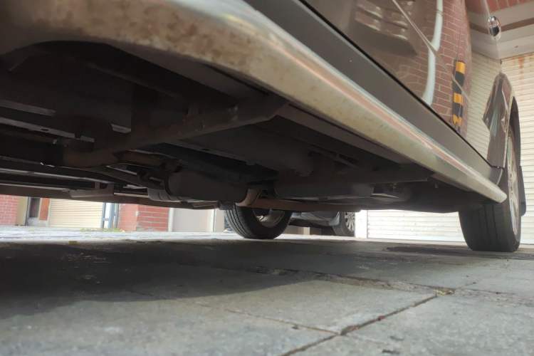 Used Dodge Journey 2013 2.4L Two-Wheel Drive Luxury Version Chassis Front Left