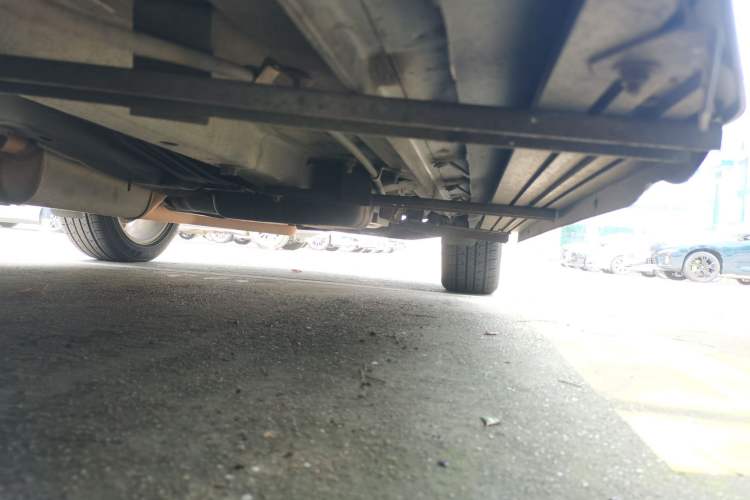 Used Dodge Journey 2013 2.4L Two-Wheel Drive Luxury Version Chassis Front Left