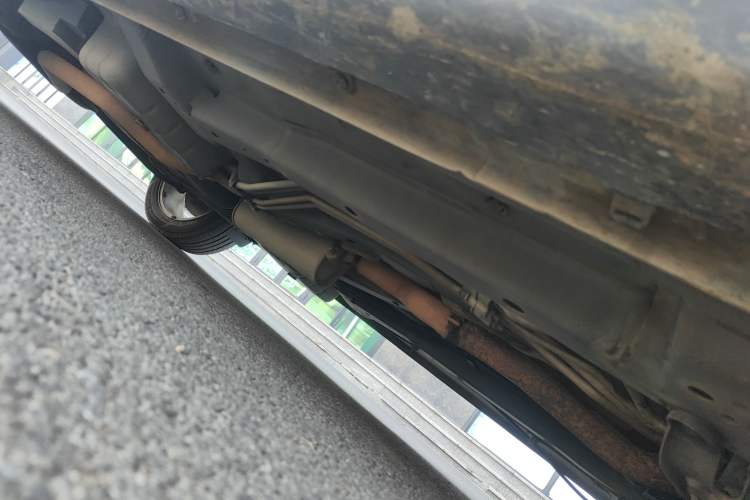 Used Dodge Journey 2013 2.4L Two-Wheel Drive Luxury Version Chassis Front Right