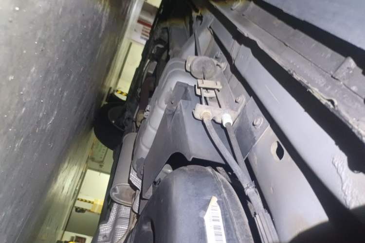 Used Dodge Journey 2013 2.4L Two-Wheel Drive Luxury Version Chassis Rear Left