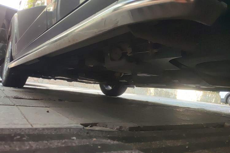 Used Dodge Journey 2013 2.4L Two-Wheel Drive Luxury Version Chassis Rear Left
