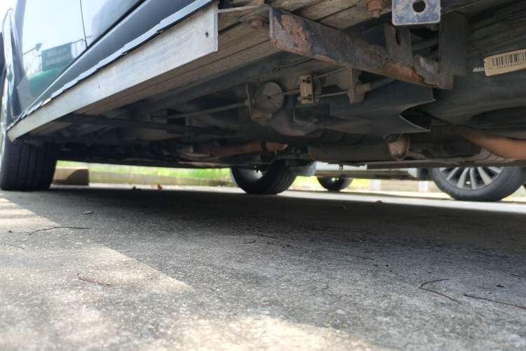 Used Dodge Journey 2013 2.4L Two-Wheel Drive Luxury Version Chassis Rear Left