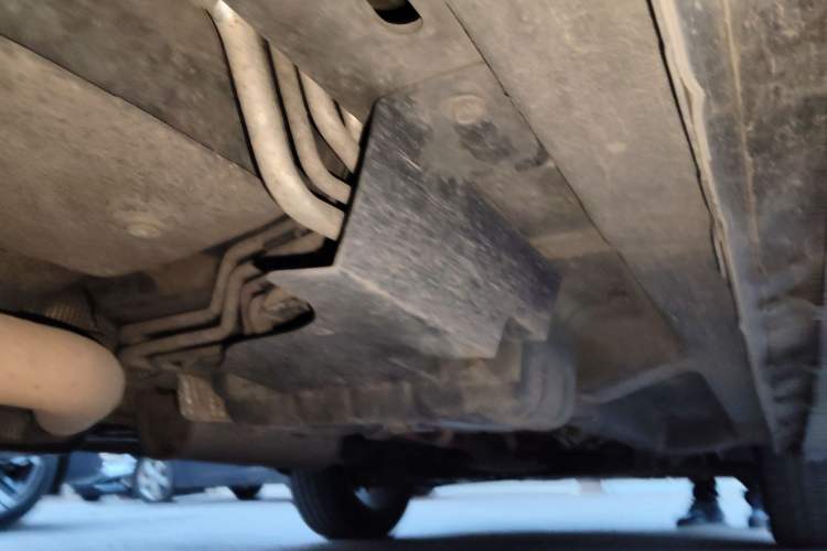 Used Dodge Journey 2013 2.4L Two-Wheel Drive Luxury Version Chassis Rear Right