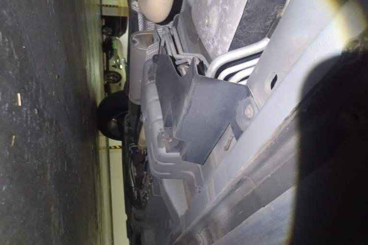 Used Dodge Journey 2013 2.4L Two-Wheel Drive Luxury Version Chassis Rear Right