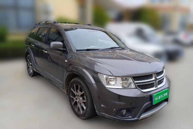 Used Dodge Journey 2013 2.4L Two-Wheel Drive Luxury Version Exterior 2