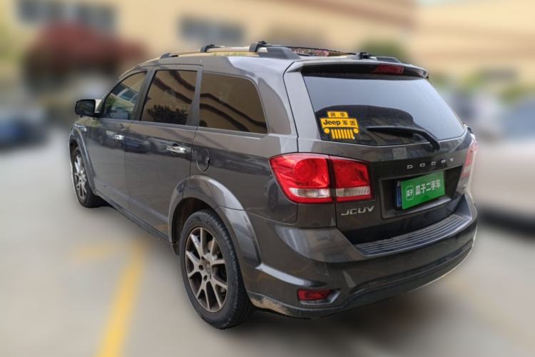 Used Dodge Journey 2013 2.4L Two-Wheel Drive Luxury Version Exterior 3