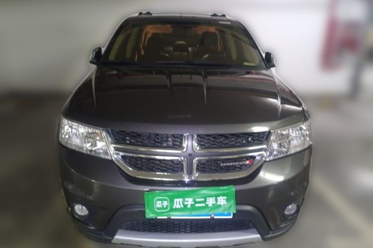 Used Dodge Journey 2013 2.4L Two-Wheel Drive Luxury Version Front